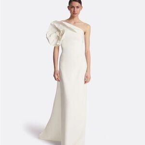 One-Shoulder Ivory Evening Gown with Statement Sleeve